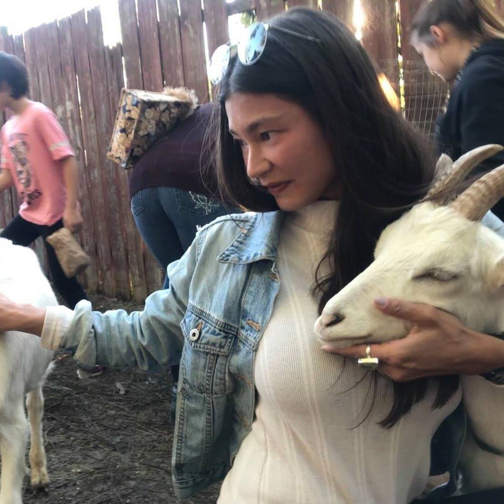 Meet your Posher, Christina